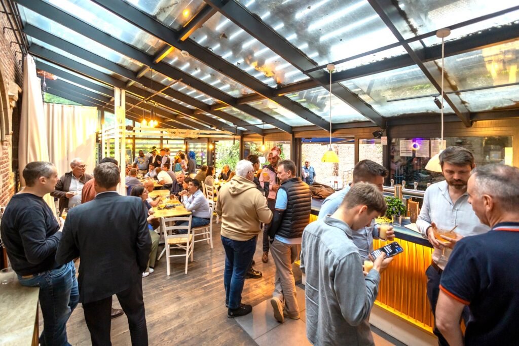 Photographe événementiel Lille - Reportage cocktail d'entreprise et networking - Ambiance de soirée corporate